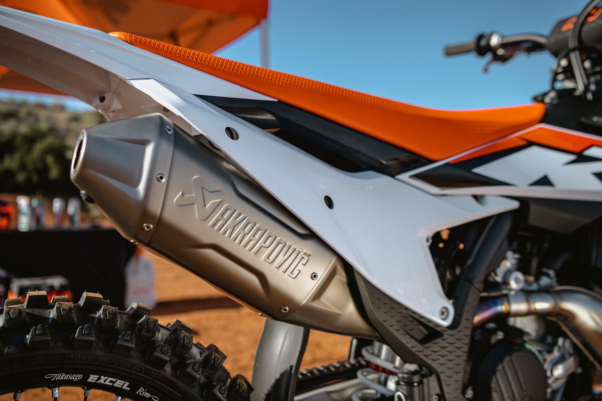 Akrapovic Slip on - line - фото 1
