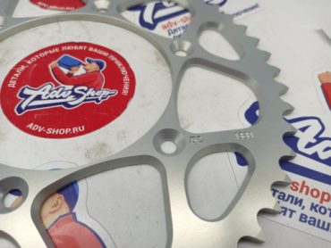 KTM звезда ведомая 52 зуба алюминий SX/ /EXC 96-> ( 7771015105201 / 58310151052 )