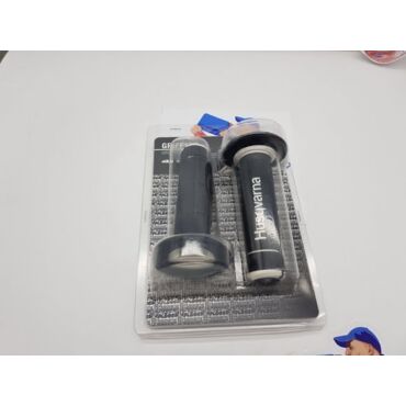 Husqvarna GRIP SET BLACK WHITE Грипсы  FE TE FC TC 14 16 / 701 ENDURO 16 22 ( 80302021000 ) - миниатюра 1