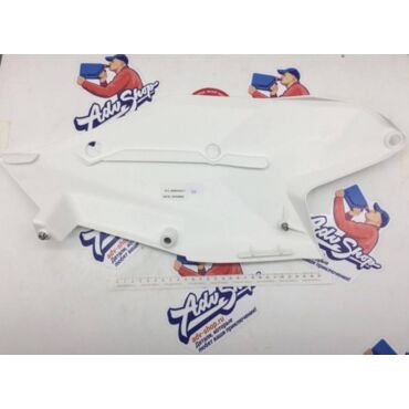 KTM крышка аирбокса правая (White) SX F 16 18 / EXC / F 17 19 / ( 7900600400028 ) - миниатюра 1