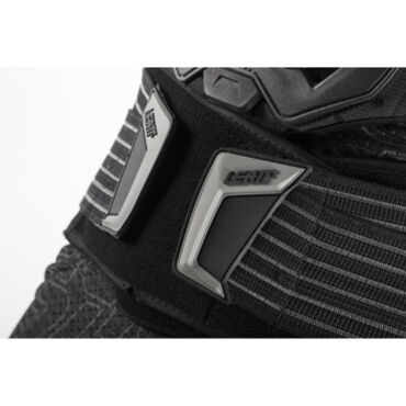 Leatt Защита тела Body Protector 5.5 Black - миниатюра 1