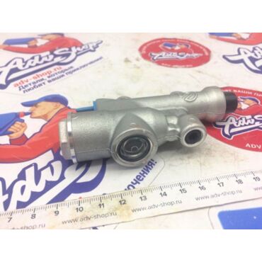 KTM Тормозной цилиндр задний BREMBO SX F EXC F 03 24 ( 77013060044 / 54813060100 / 54813060000 ) - миниатюра 1