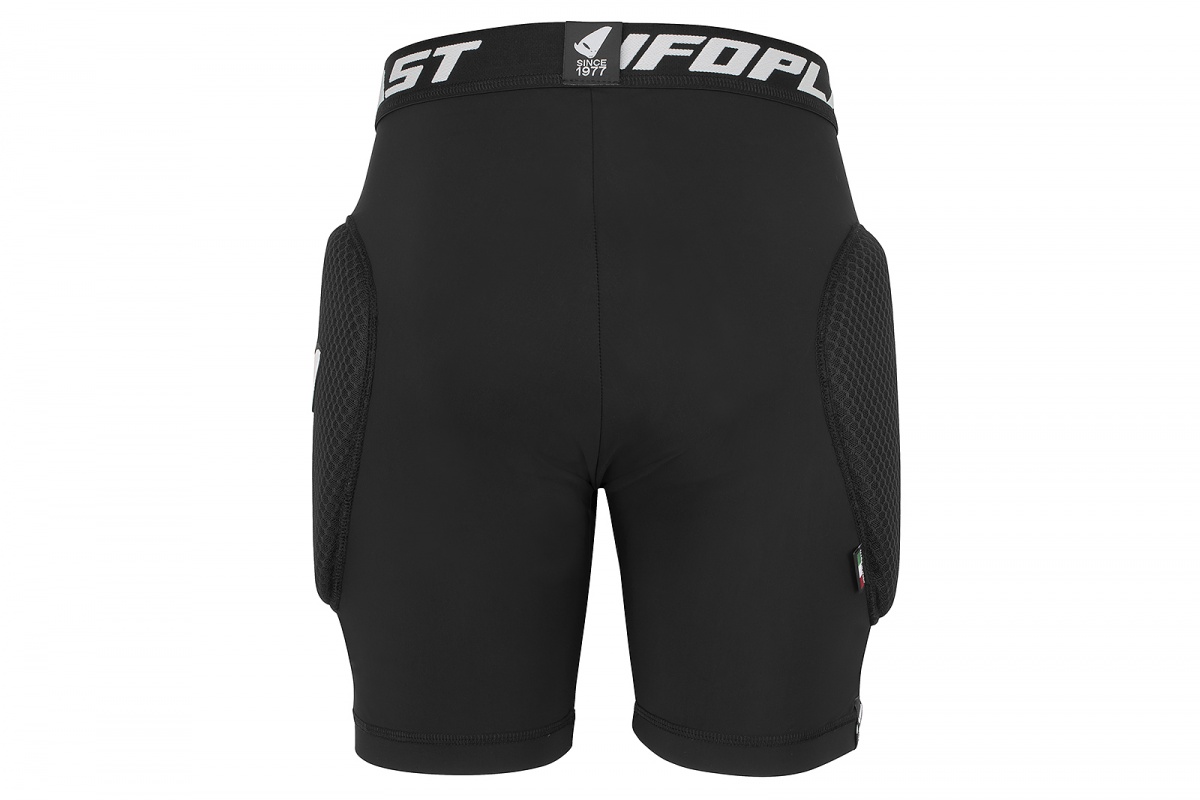 Защитные шорты UFO REBORN MV6 SHORT WITH HIP PROTECTION Black M - фото 1