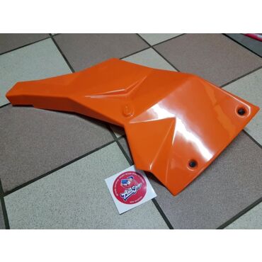 RRP 280 RIGHT ORANGE боковина обтекателя  EVO2  690 - миниатюра 1