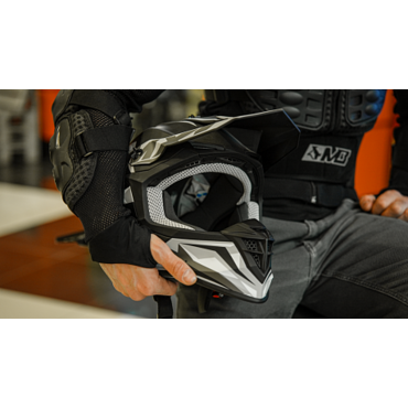 Кроссовый шлем IXS 362 2.2 черно серый матовый - миниатюра 1