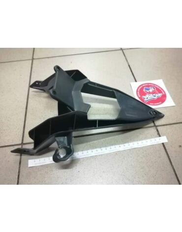 HUSQVARNA / HUSABERG FENDER BRACE BLACK кронштейн крыла ( 8120800910030 /  81208009100  / 81208009100B0 )