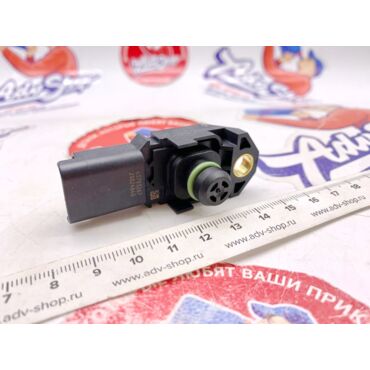 KTM crank case pressure sensor датчик давления  125 150 250 SX 23-> // 150 250 300 EXC 24-> ( A45041075000 ) - миниатюра 2
