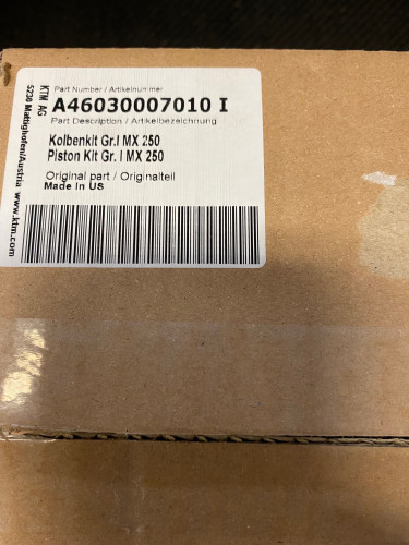 Поршень (Гр.I) в комплекте с прокладками KTM 250SX F 23- ; 250EXC F 24- / Husqvarna FC250 23- ; FE250 24- / GasGas MC250F 24- ; EC250F 24- - фото 1