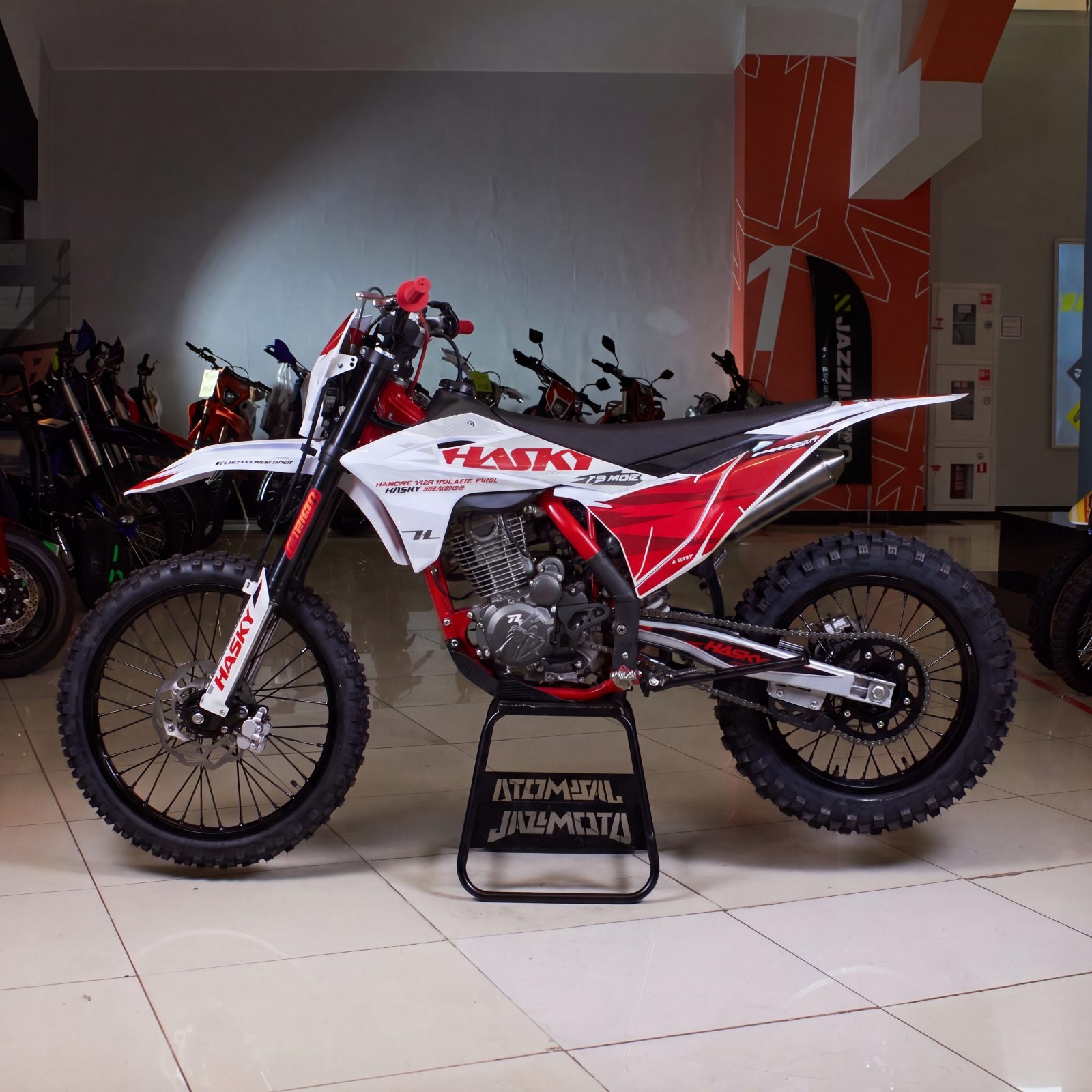 Мотоцикл Эндуро Hasky F9 RIDE YB300H 21 18