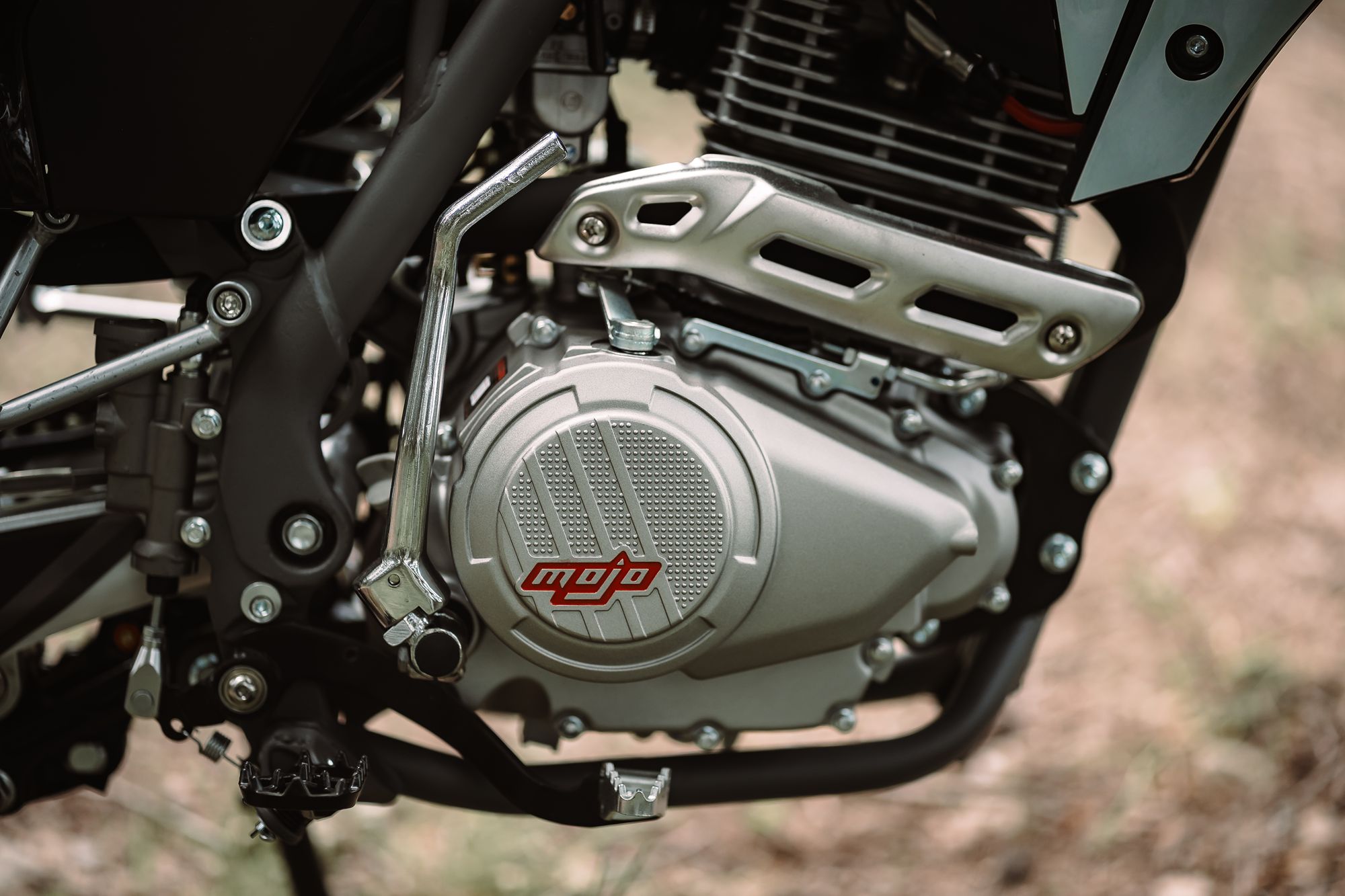 Мотоцикл BSE Z3 Y Black/White Stinger - фото 4