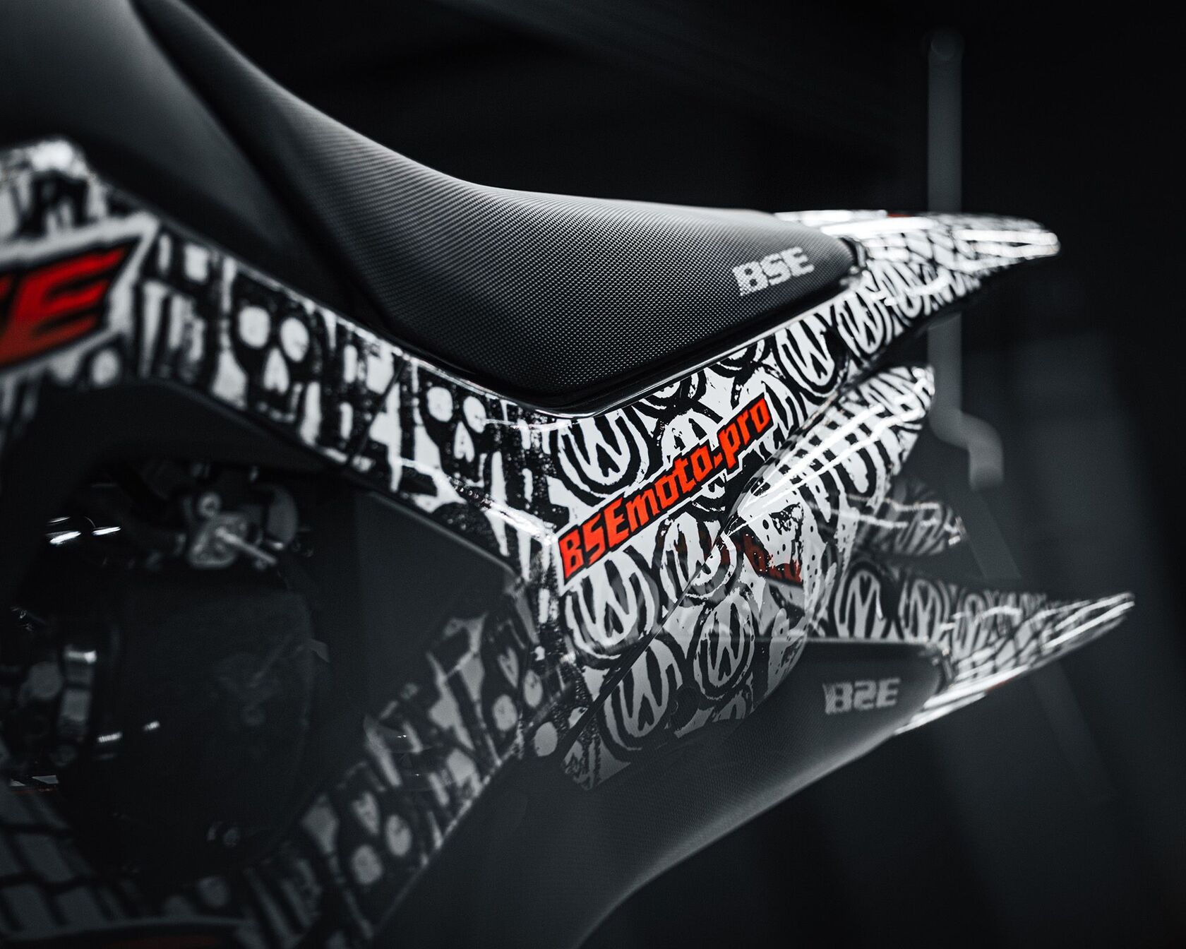 Питбайк BSE EX 125e 14 12 Max13 White Red 1 - фото 6