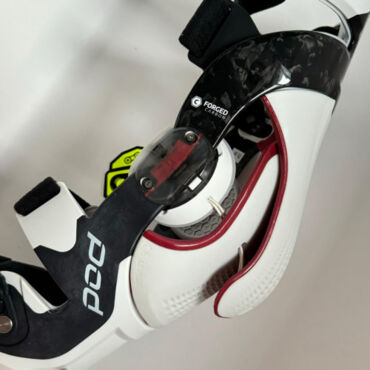 POD K8 3.0 Knee Brace Carbon (Carbon White), Защита колена - миниатюра 8