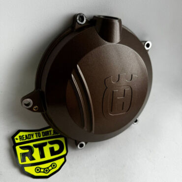 78130626000KA - Крышка сцепления Husqvarna FC450 (2014 2015), FE450 (2014 2016), FE501 (2014 2016) - миниатюра 1