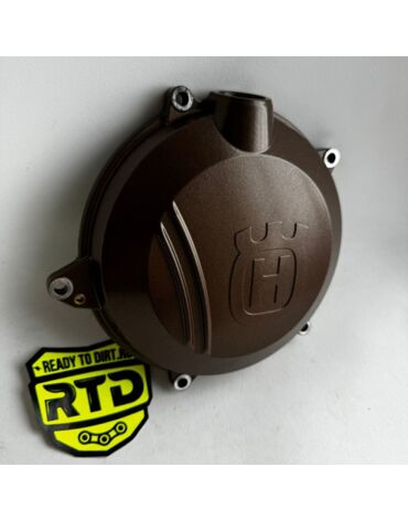 78130626000KA - Крышка сцепления Husqvarna FC450 (2014 2015), FE450 (2014 2016), FE501 (2014 2016)
