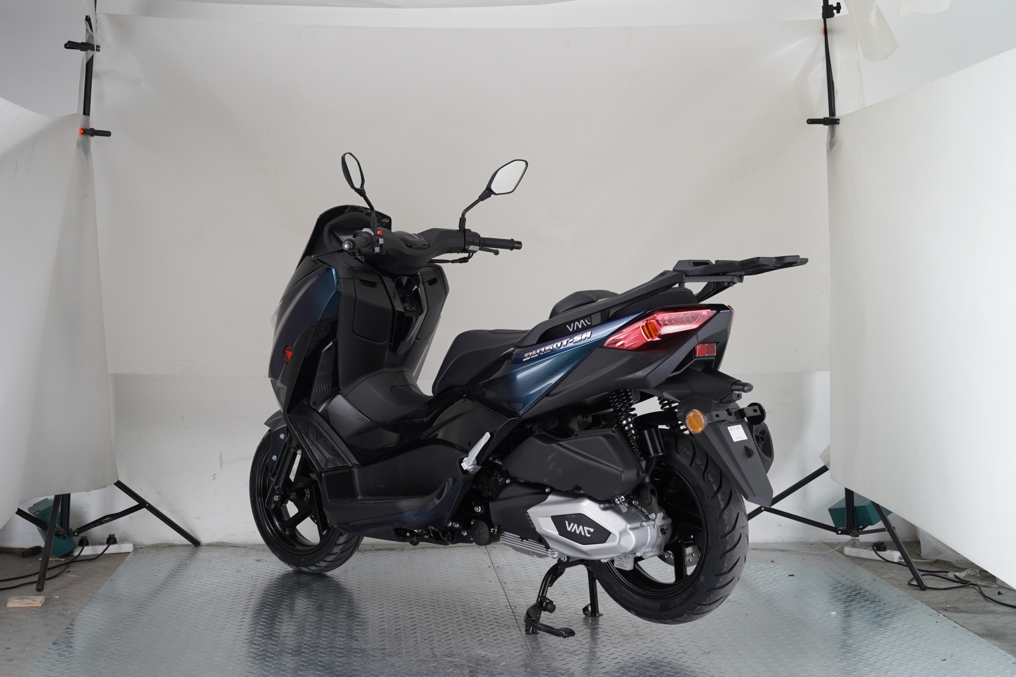 Скутер VMC XMAX - фото 5