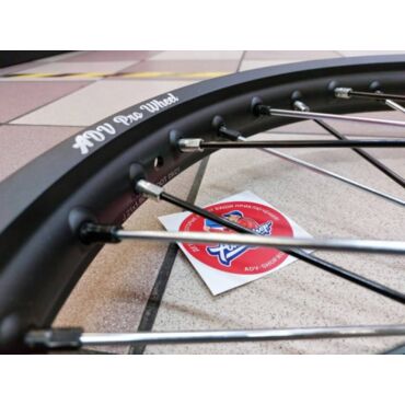 AdvProWheel колесо перед R21*1,6 ( фрезерованная ступица / черный обода / спицы зебра ) EXC EXCF 17-> TE FE 17-> - миниатюра 2