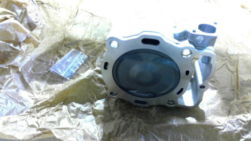 Цилиндр + поршень комплект KTM 500 EXC F 17 19 / Husqvarna FE501 17 19 OEM 79630038000 - фото 1