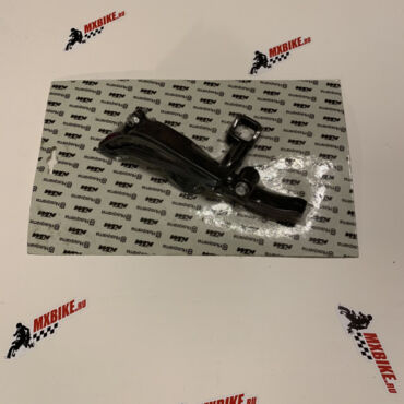Крышка передней звезды KTM 250SX F 13 15; 250EXC F 14 16; 350SX F 11 15; 350EXC F 12 16 / Husqvarna FC250 350 14 15; FE250 350 14 16 - миниатюра 1