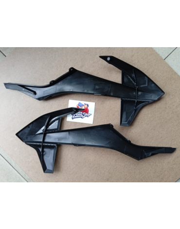 KTM SPOILER KIT WXC XC W  17 спойлер бака комплект черные с наклейками 17 19 ( 7900805400030A )