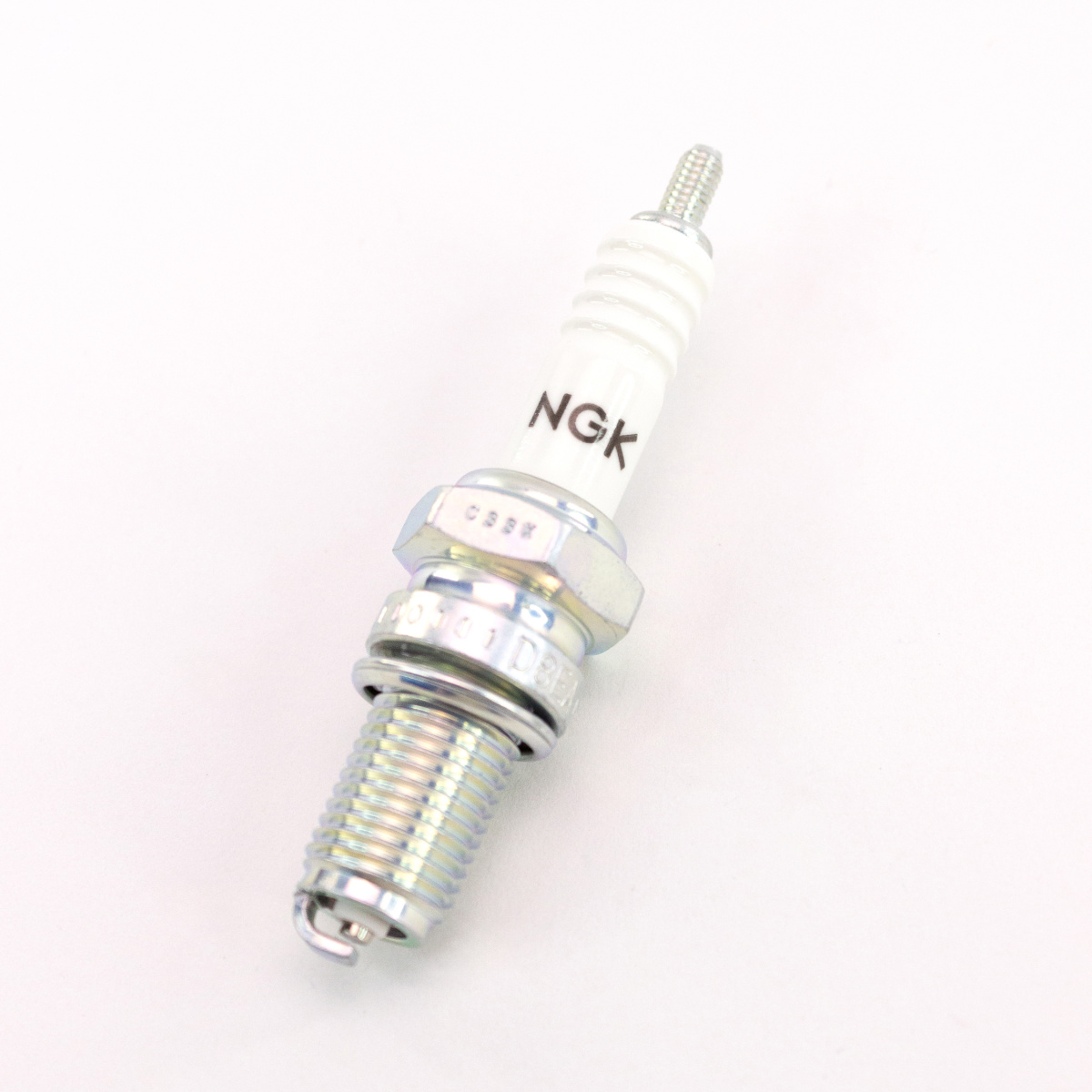 Свеча зажигания 2120 D8EA NGK (166FMM, 165FMM, 169FMM, 172FMM) - фото 1