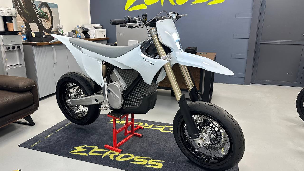 Stark Varg SM (Super moto) - фото 8