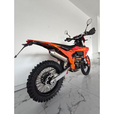 Мотоцикл Regulmoto SIX DAYS 350 - миниатюра 9