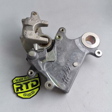69100 44E10 999 - Задний суппорт Suzuki RM125 250 (1996 2000), DRZ400S (2000 2022), DRZ400E (2000 2007), DRZ400 (2000 2004) - миниатюра 2