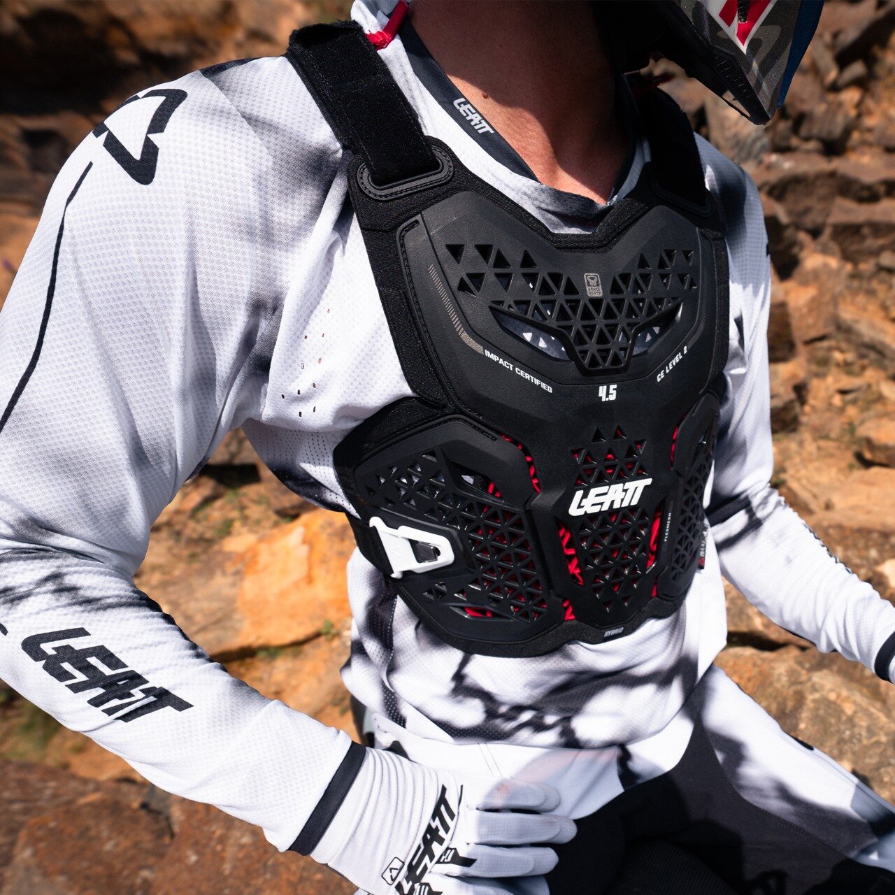 Защита панцирь Leatt Chest Protector 4.5 Hybrid, Black - фото 1