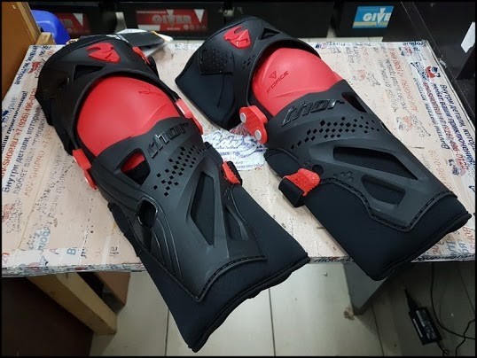 THOR FORCE XP защита коленей (черно красные) 2XL 3XL (2704 0364) - фото 2