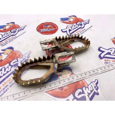 Carapaks Stainless Steel Foot Pegs усиленные подножки со смещением -5 вниз / -10 назад EXC 17 23 (  / FPSKT003Y1722 - миниатюра 2