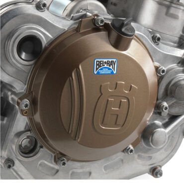 79430626000KA - Крышка сцепления Husqvarna FC450 (2016 2018), FE450 (2017 2018), FE501 (2017 2018) - миниатюра 2
