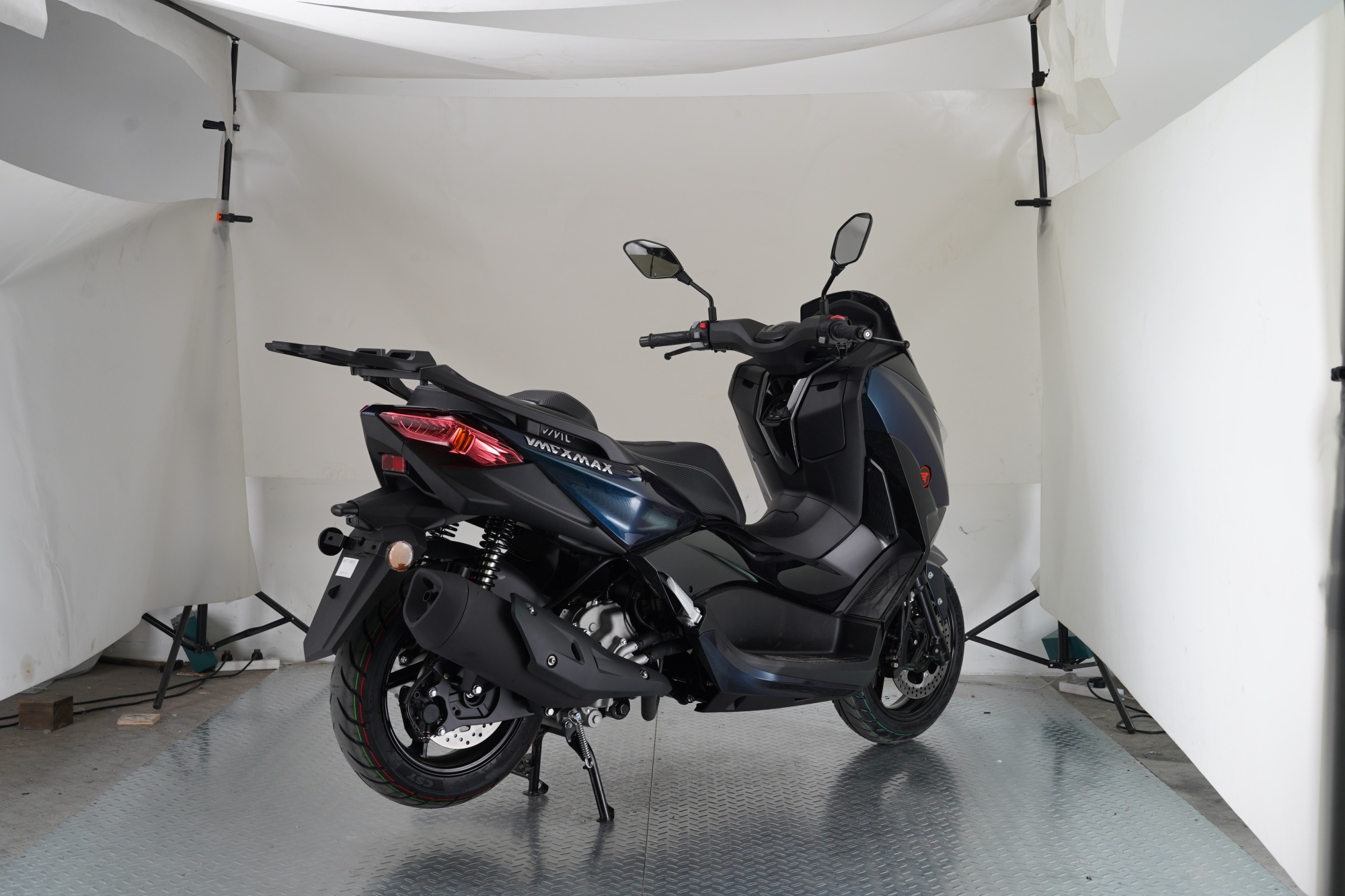 Скутер VMC XMAX - фото 8