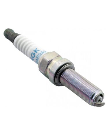 Свеча зажигания NGK SILMAR9A9S 6213