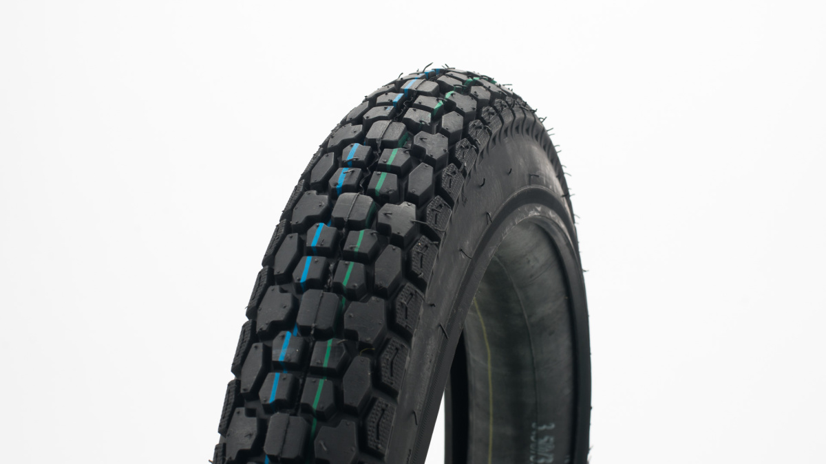 Покрышка дорожная 17"  3,00 17 F 550 (BosenTire)