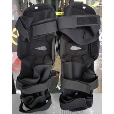 Leatt Наколенники детские Knee Guard Dual Axis Jr Черные - миниатюра 3