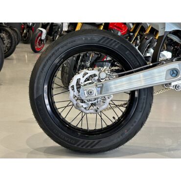 Stark Varg SM (Super moto) - миниатюра 11