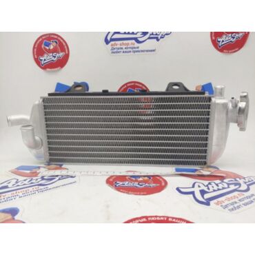KTM радиатор правый SX SXF 16 18 EXC EXCF 17 19 ( 50435008200 / 50435008100 / 50435008000 ) - миниатюра 5