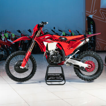 Мотоцикл кроссовый Ajerra JOKER A10 YBS300 Red 21 18 - миниатюра 1