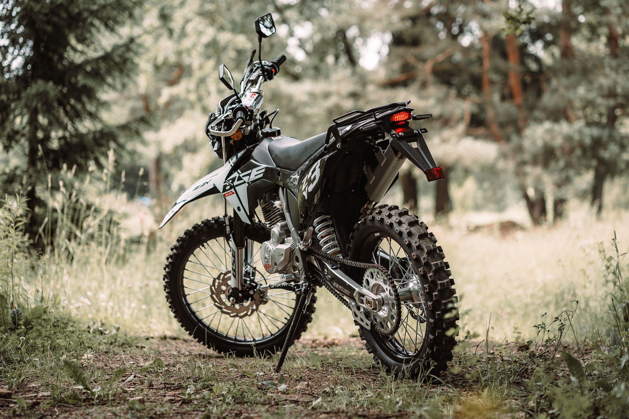 Мотоцикл BSE Z3 Y Black/White Stinger - фото 11