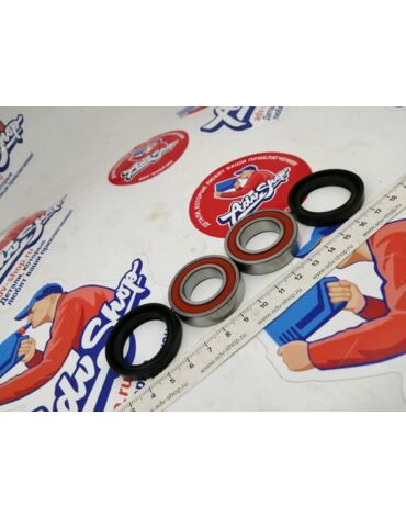 ATHENA Комплект подшипников переднего колеса Honda CRF250R 2004 18, CRF450R 2002 18