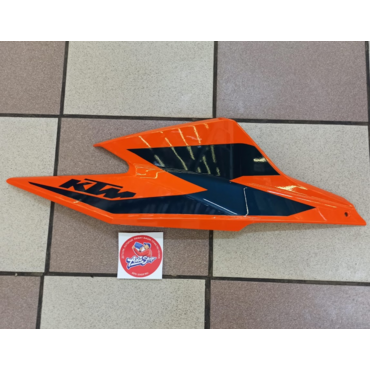 KTM Fuel tank spoiler left (ORANGE) спойлер бака левый 1290 SUPER DUKE R 20 21 ( 61708050000EBA ) - миниатюра 2