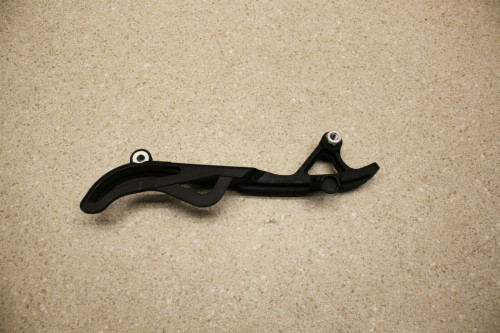 Крышка передней звезды KTM 450SX F 16 22; 450 500EXC F 17 23; 350EXC F 2021 / Husqvarna FC450 16 21; FE450 501 17 21  - фото 1
