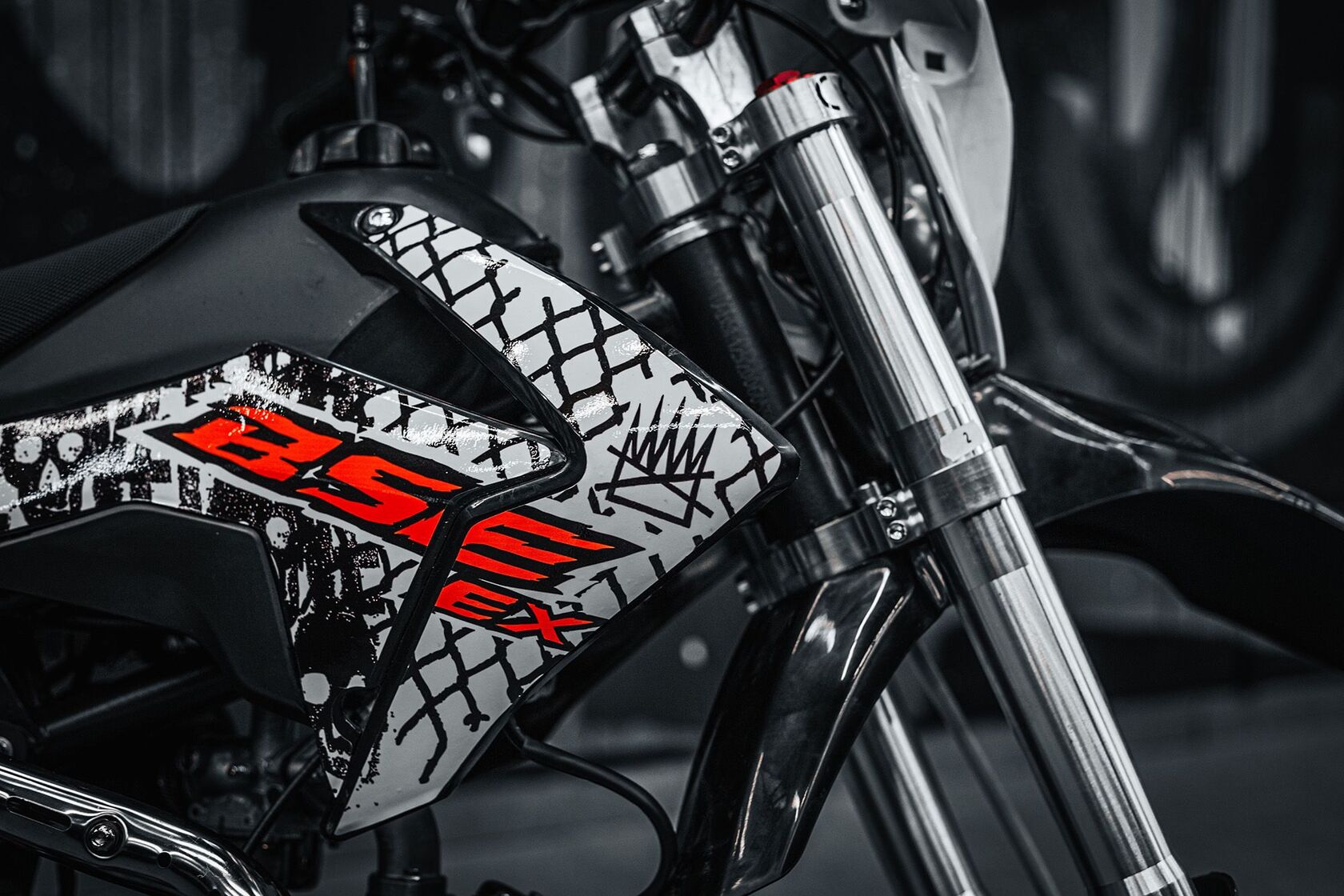 Питбайк BSE EX 125e 14 12 Max13 White Red 1 - фото 10