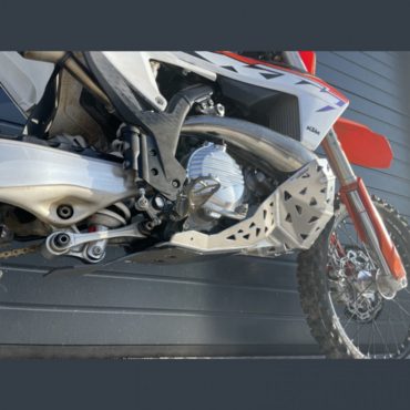 P tech PK027H Защита резонатора TBI // KTM EXC 250 300 / Husqvarna TE 250 300 Gas Gas EC 250 300 (2024) - миниатюра 4